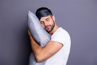 מתקשים להירדם? הנה 5 מזונות שיכולים לעזור