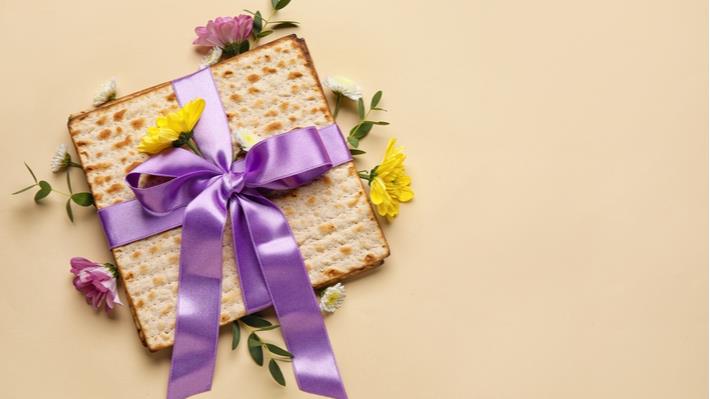 מצה ופרחים 