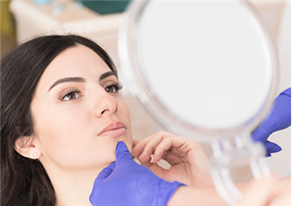 הסרת שומות: 10 מיתוסים – והאמת