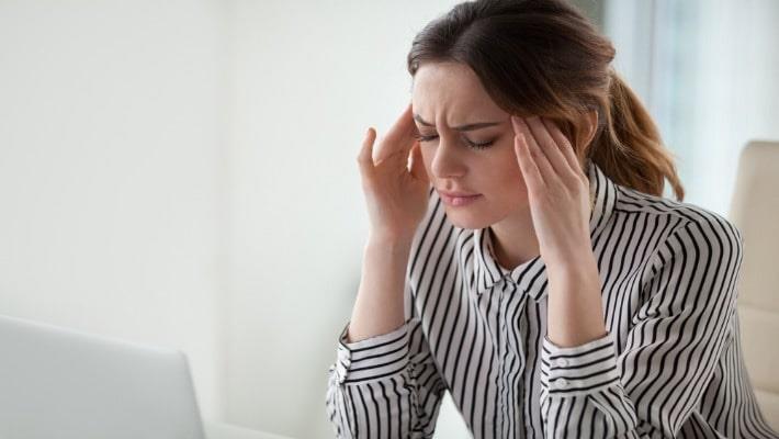 אישה סובלת ממיגרנה, אלטריפטאן